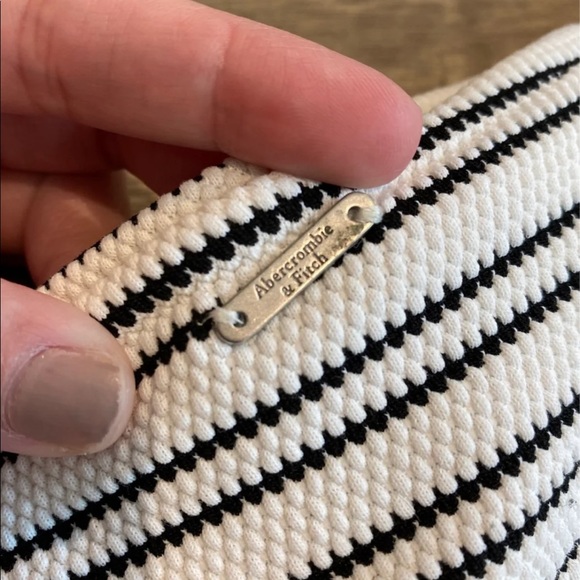 (S) Abercrombie & Fitch Striped Textured Bikini Bottoms Small Black White - Picture 8 of 9